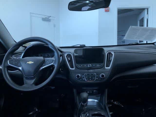 Thumbnail: 2024 Chevrolet Malibu - 10