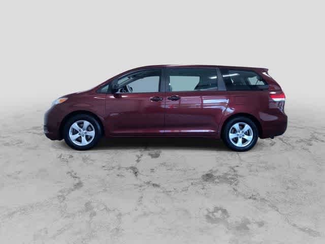 Thumbnail: 2012 Toyota Sienna - 7