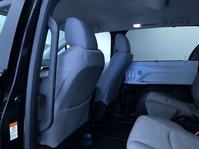 Thumbnail: 2025 Toyota Sienna - 19