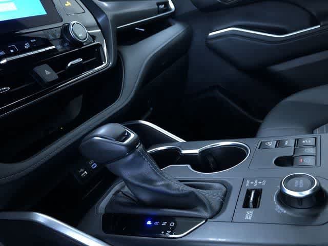 Thumbnail: 2025 Toyota Highlander - 29