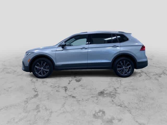 Thumbnail: 2022 Volkswagen Tiguan - 6