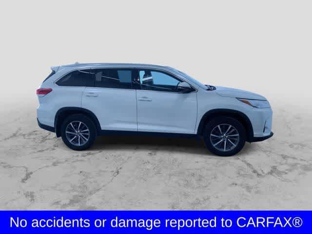 Thumbnail: 2019 Toyota Highlander - 2