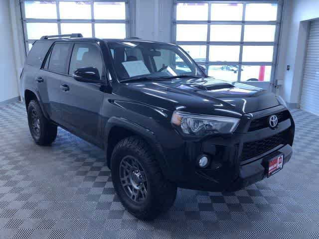 Thumbnail: 2017 Toyota 4Runner - 42