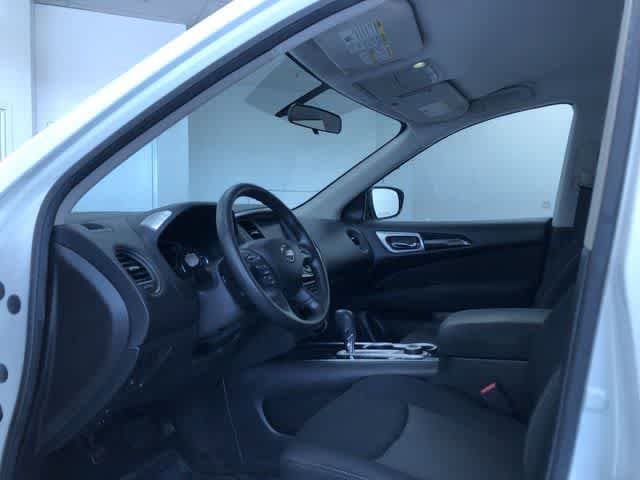 Thumbnail: 2017 Nissan Pathfinder - 11