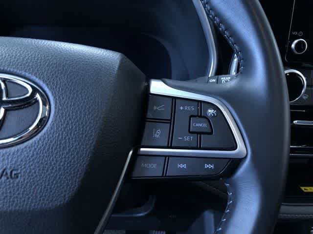 Thumbnail: 2025 Toyota Highlander - 25