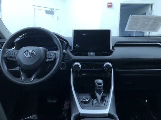 Thumbnail: 2025 Toyota RAV4 - 17