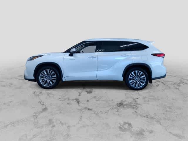 Thumbnail: 2021 Toyota Highlander - 7