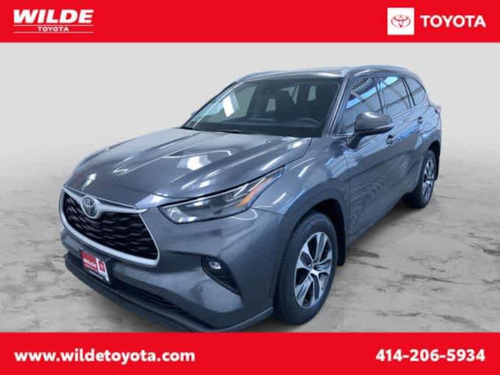 Used 2022 Toyota Highlander XLE Sport Utility