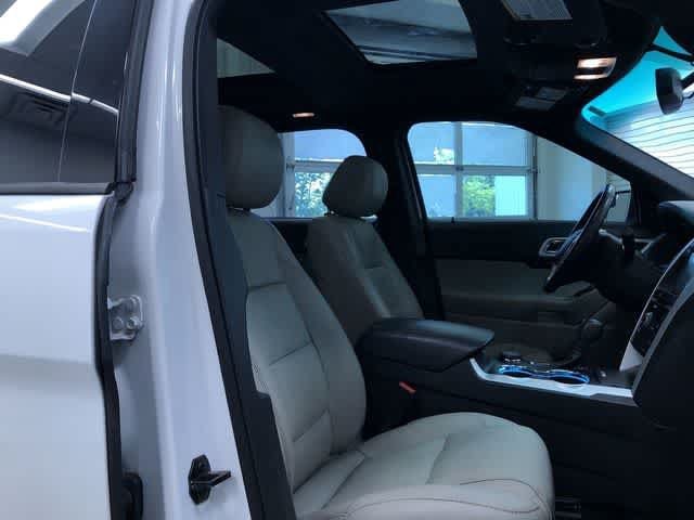 Thumbnail: 2015 Ford Explorer - 23