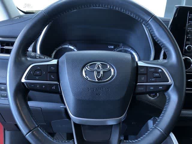 Thumbnail: 2022 Toyota Highlander - 16