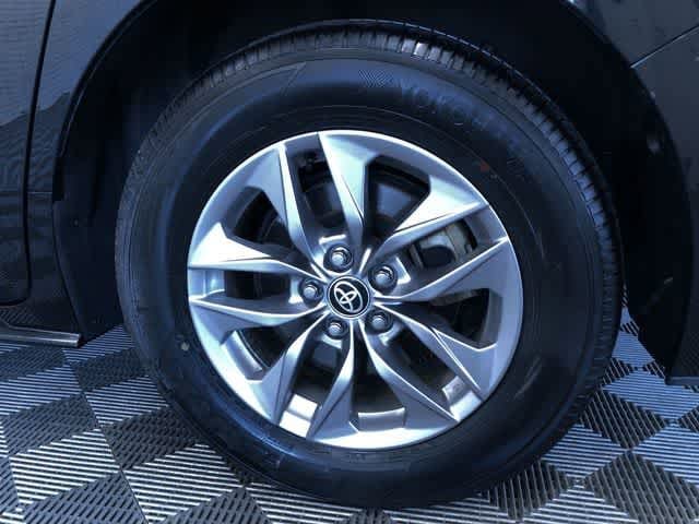 Thumbnail: 2026 Toyota Sienna - 15