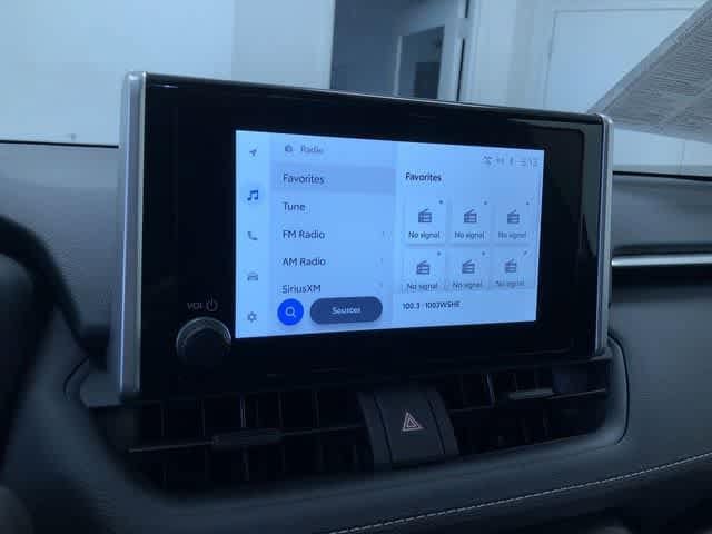 Thumbnail: 2025 Toyota RAV4 - 28