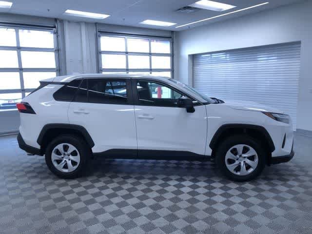 Thumbnail: 2025 Toyota RAV4 - 34