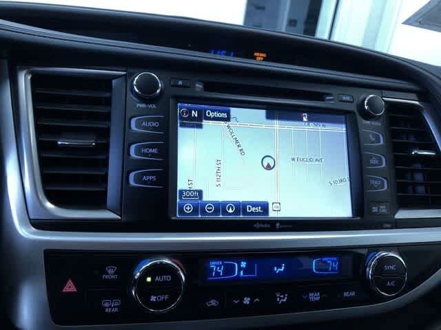 Thumbnail: 2015 Toyota Highlander - 30