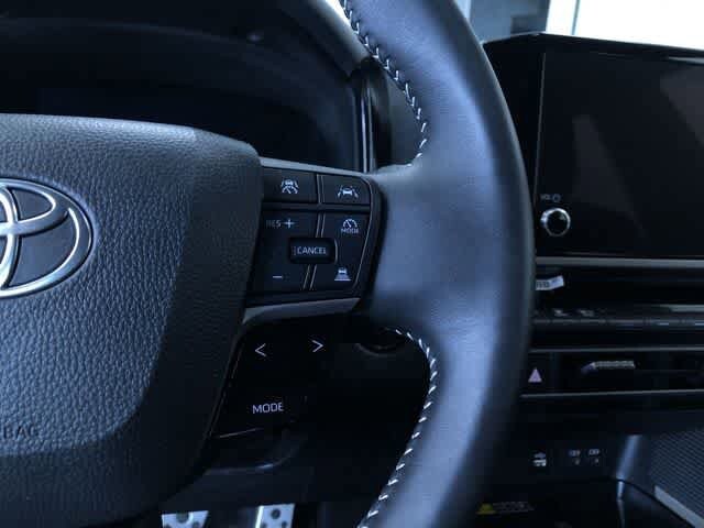 Thumbnail: 2025 Toyota Camry - 25