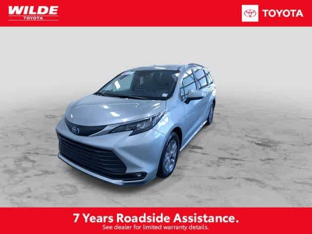 Thumbnail: 2025 Toyota Sienna - 5