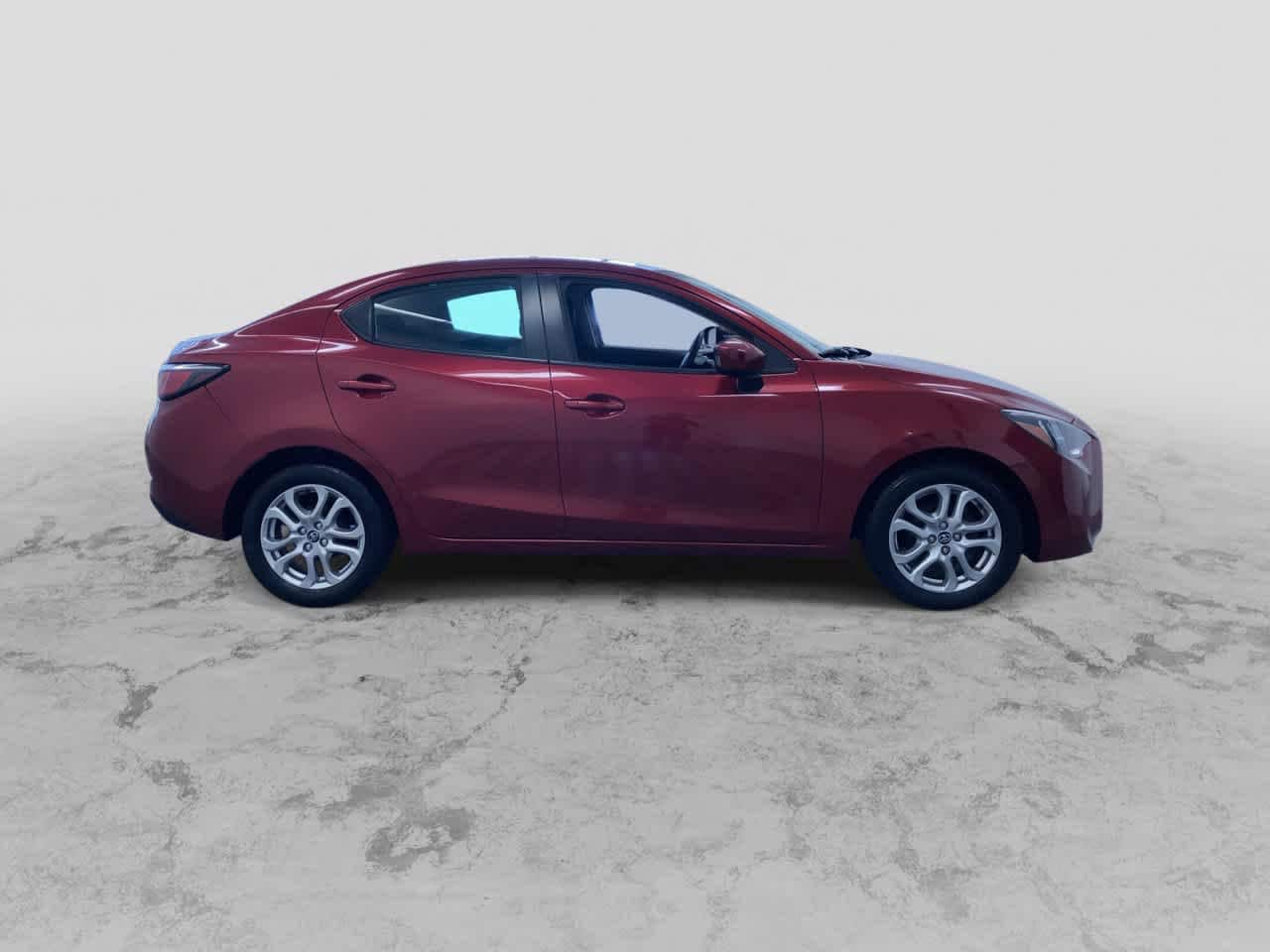 Thumbnail: 2017 Toyota Yaris iA - 2