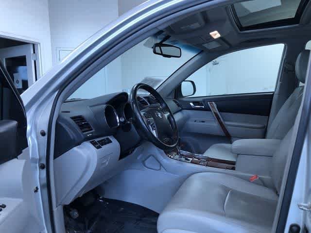 Thumbnail: 2013 Toyota Highlander - 11