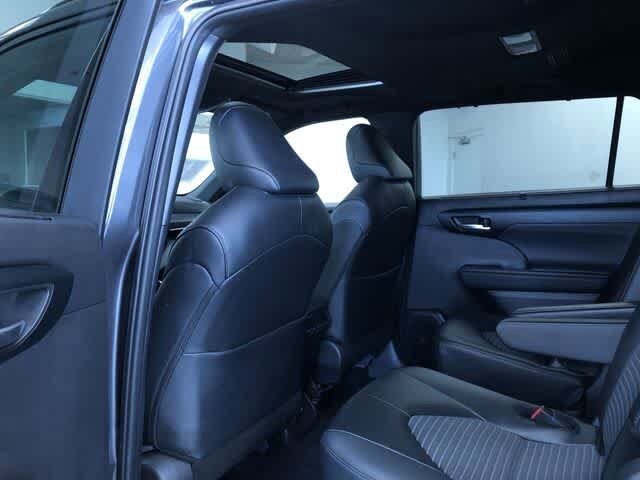Thumbnail: 2025 Toyota Highlander - 19