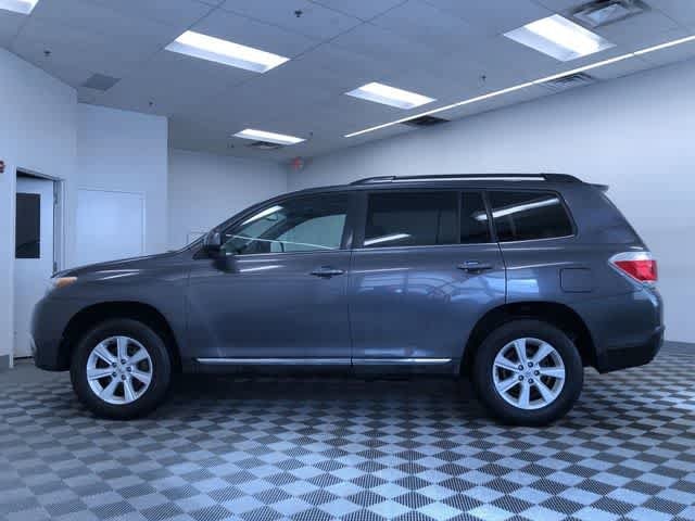 Thumbnail: 2013 Toyota Highlander - 3