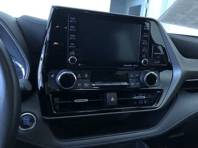 Thumbnail: 2022 Toyota Highlander - 19