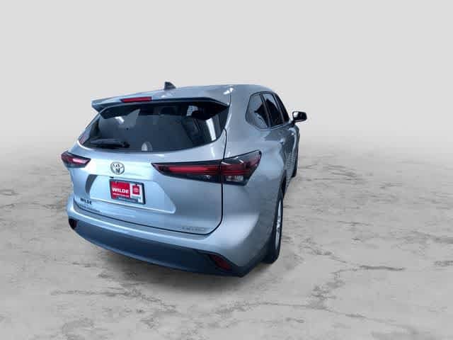 Thumbnail: 2024 Toyota Highlander - 11