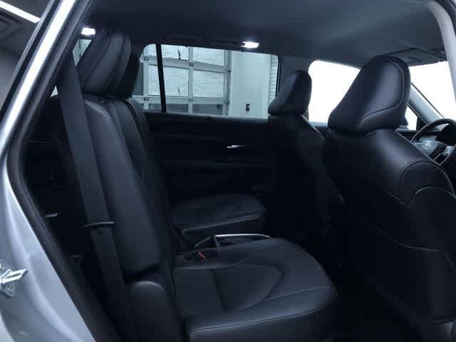 Thumbnail: 2025 Toyota Grand Highlander - 23