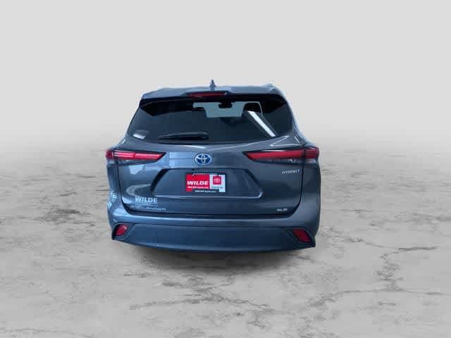 Thumbnail: 2023 Toyota Highlander - 9