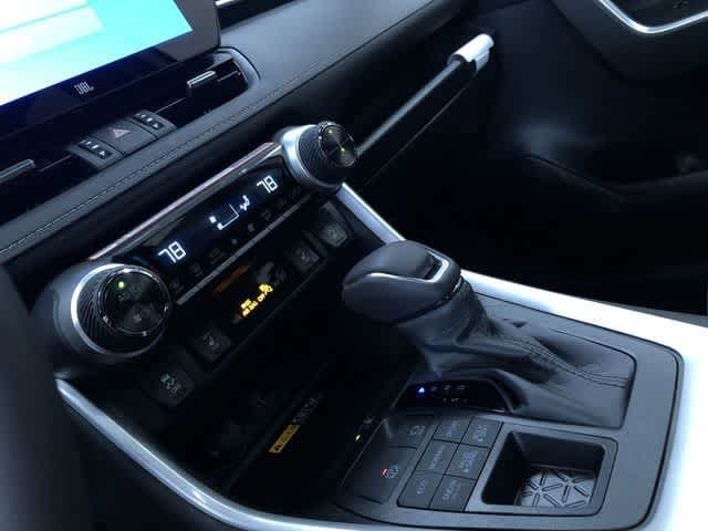 Thumbnail: 2025 Toyota RAV4 - 21