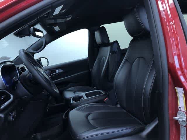 Thumbnail: 2025 Chrysler Pacifica - 19