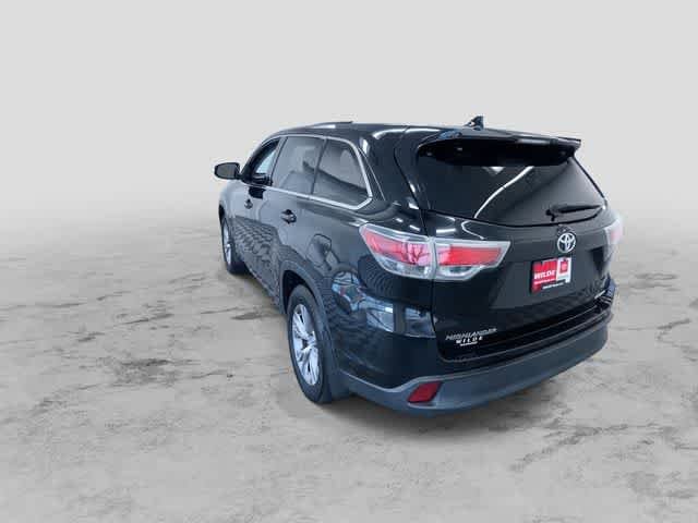 Thumbnail: 2015 Toyota Highlander - 8