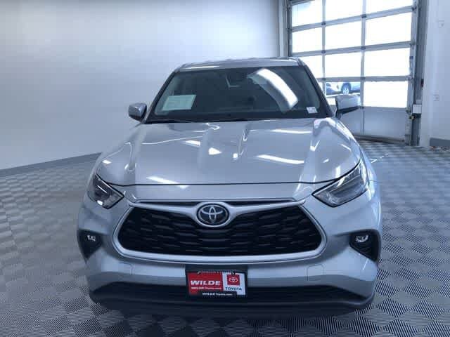 Thumbnail: 2024 Toyota Highlander - 16