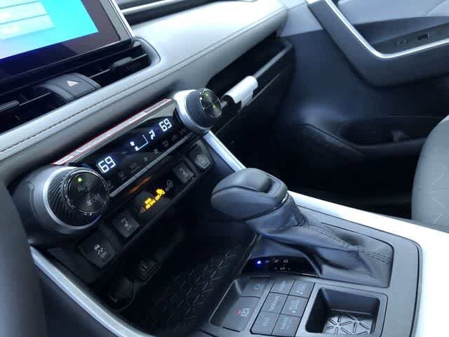 Thumbnail: 2025 Toyota RAV4 - 30