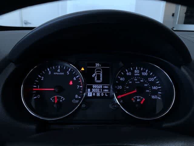 Thumbnail: 2011 Nissan Rogue - 32