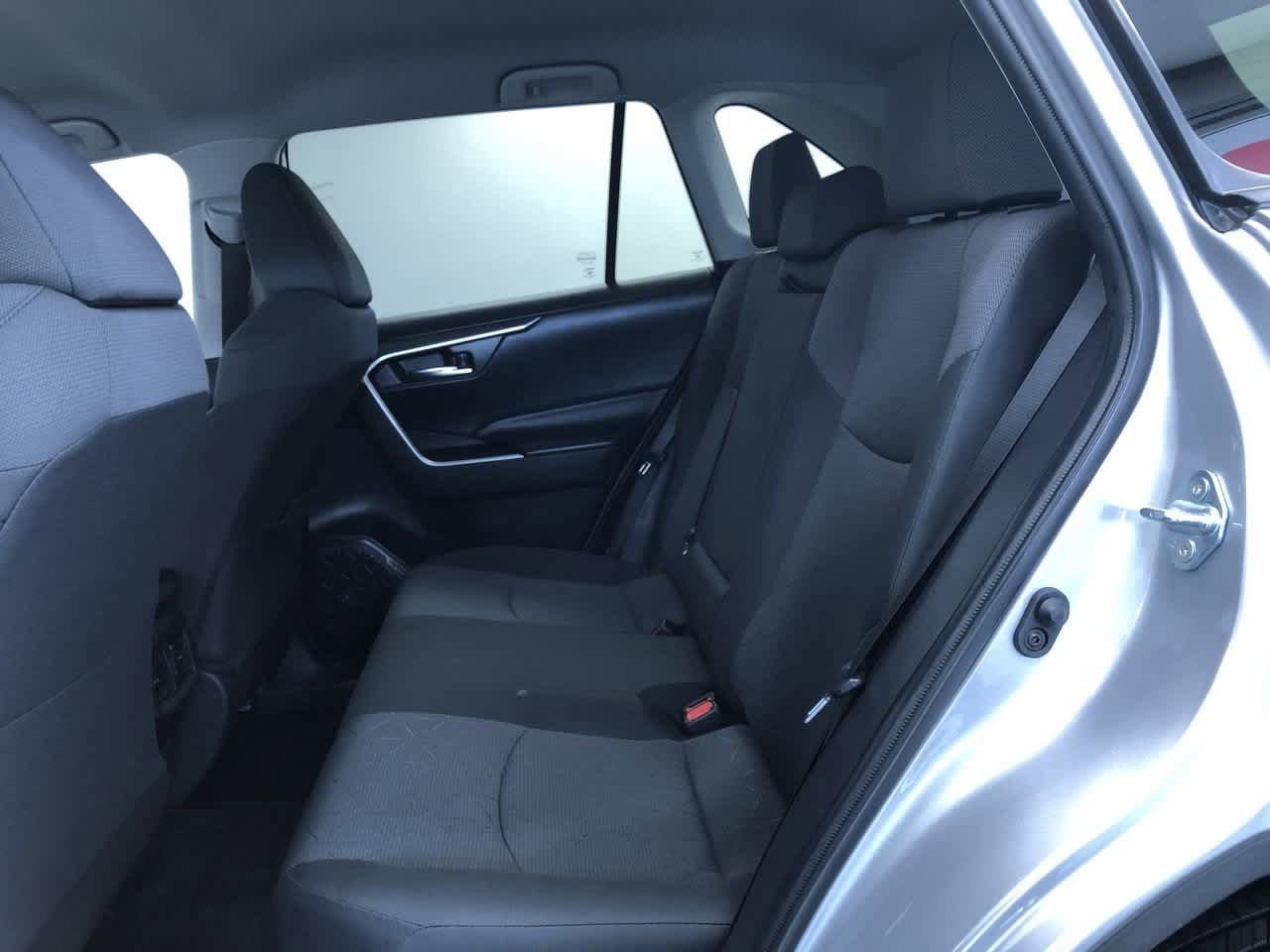 2024 Toyota RAV4 XLE 19