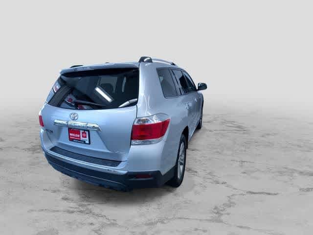 Thumbnail: 2013 Toyota Highlander - 10