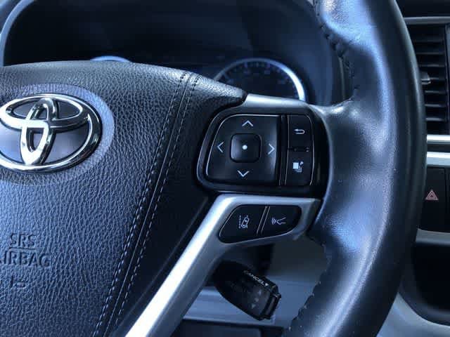 Thumbnail: 2019 Toyota Highlander - 26