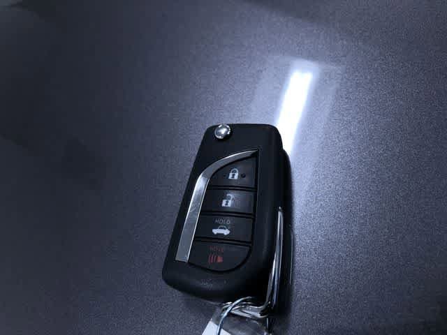 Thumbnail: 2023 Toyota Camry - 31