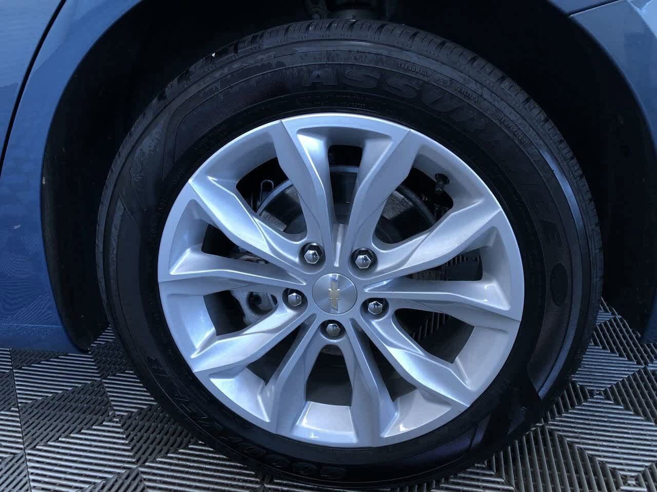 Thumbnail: 2024 Chevrolet Malibu - 16