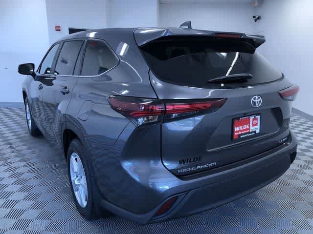 Thumbnail: 2024 Toyota Highlander - 12