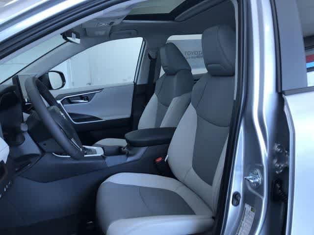 Thumbnail: 2025 Toyota RAV4 - 7