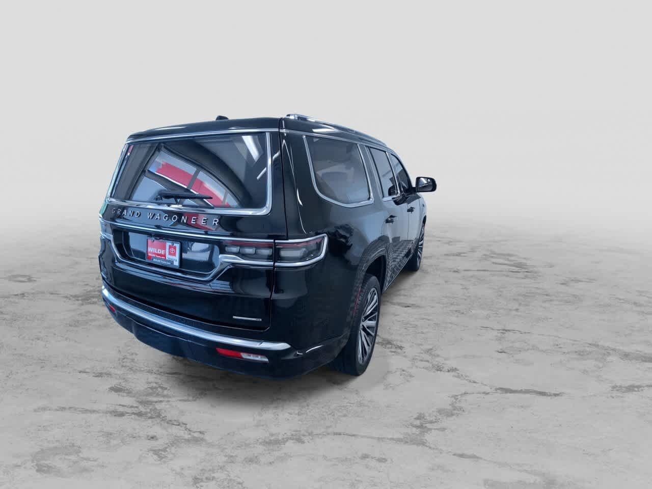 Thumbnail: 2022 Jeep Grand Wagoneer - 9