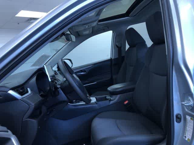 Thumbnail: 2025 Toyota RAV4 - 18