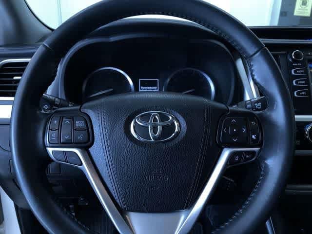 Thumbnail: 2019 Toyota Highlander - 26