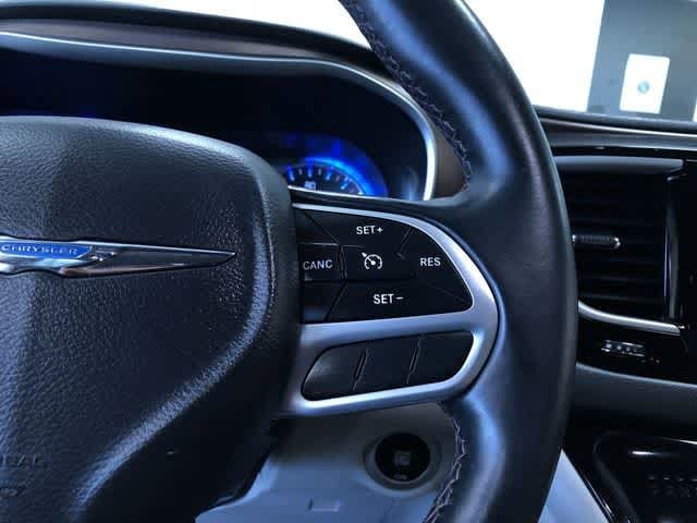 Thumbnail: 2017 Chrysler Pacifica - 27