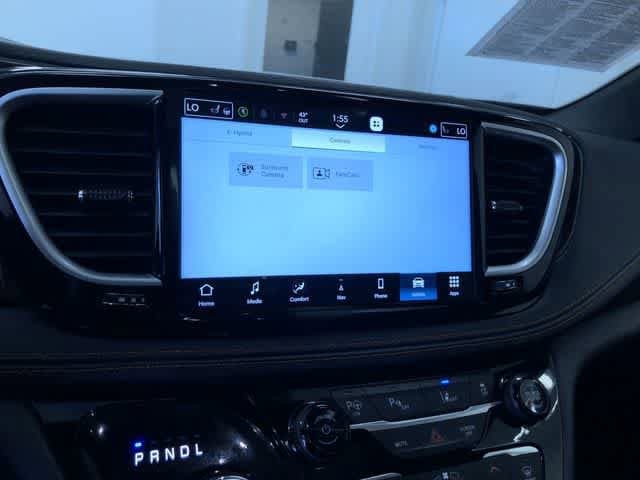 Thumbnail: 2021 Chrysler Pacifica - 30