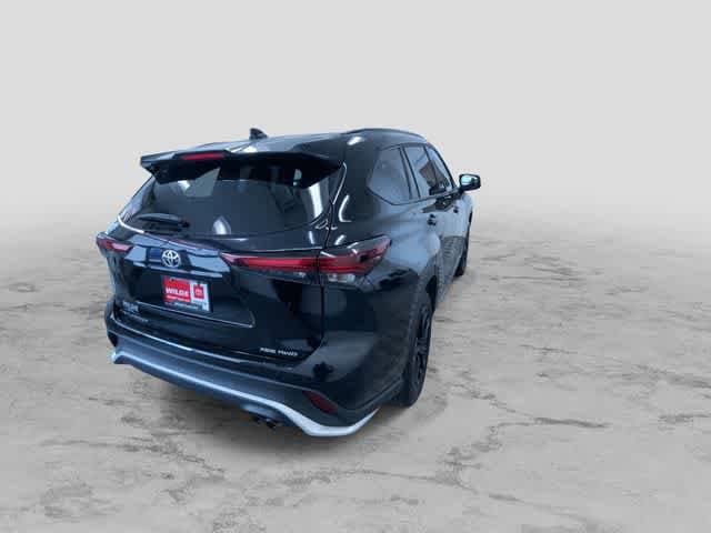 Thumbnail: 2025 Toyota Highlander - 9
