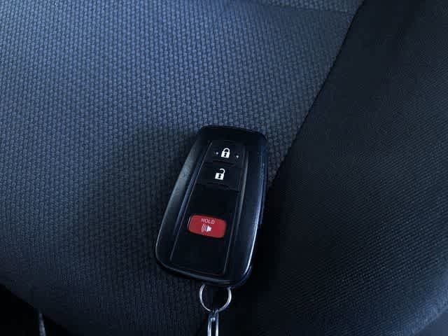 Thumbnail: 2025 Toyota RAV4 - 32