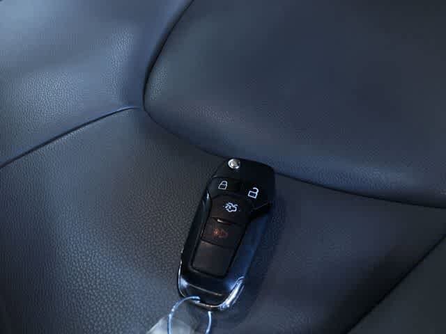 Thumbnail: 2021 Toyota Highlander - 33