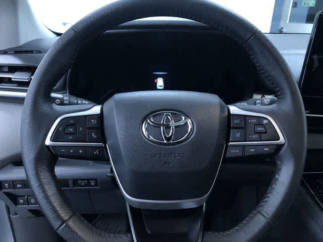 Thumbnail: 2021 Toyota Sienna - 25